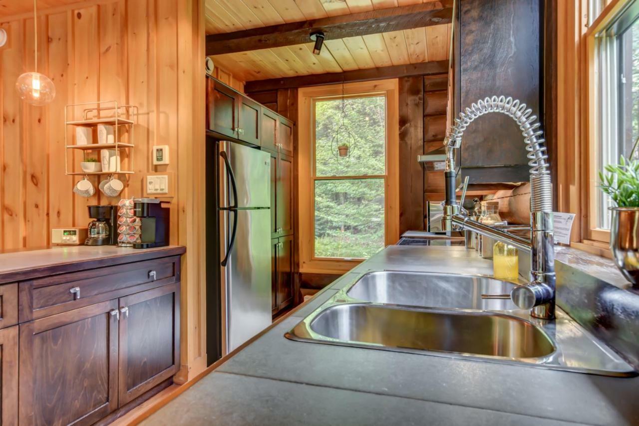 Chic Log Chalet With Hot Tub - Mont-Tremblant North Side By Reserver.Ca Lac-Superieur المظهر الخارجي الصورة