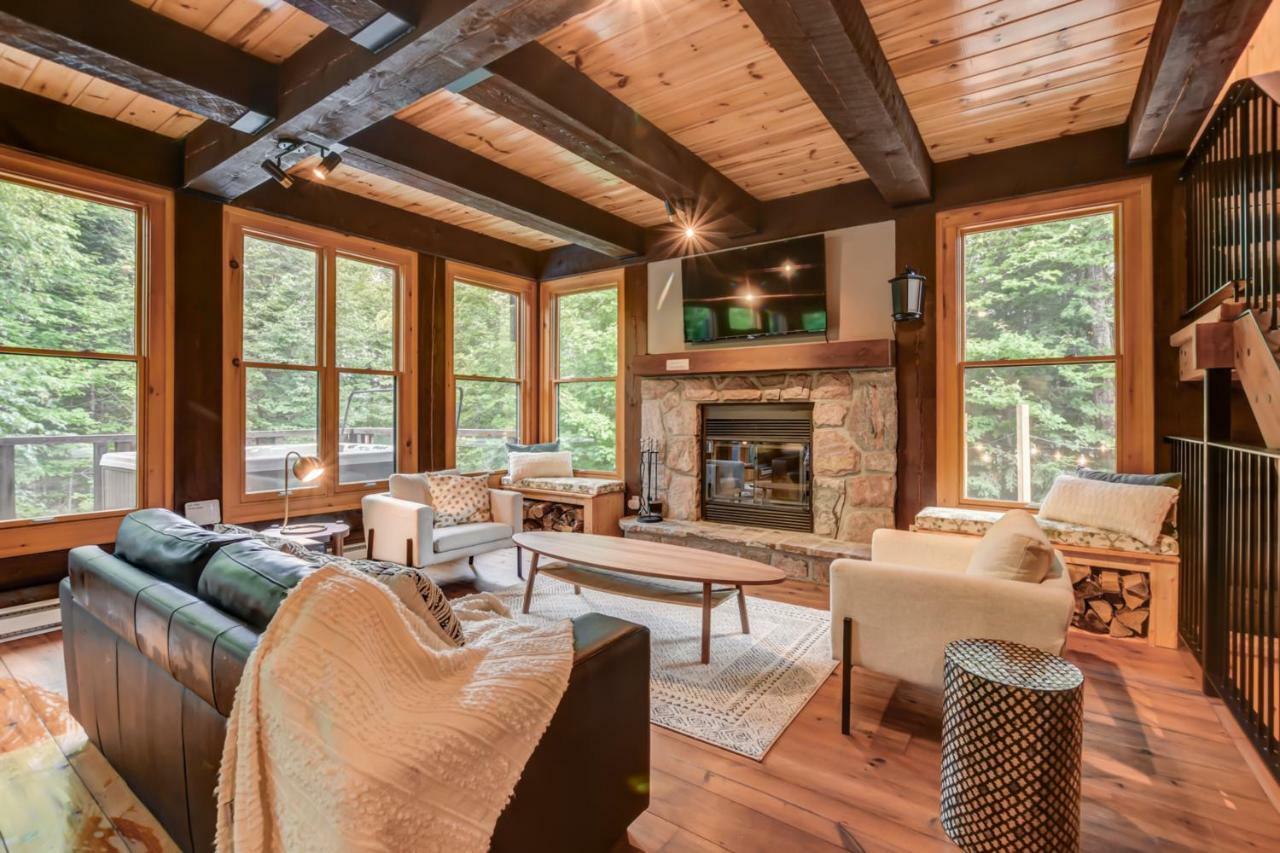Chic Log Chalet With Hot Tub - Mont-Tremblant North Side By Reserver.Ca Lac-Superieur المظهر الخارجي الصورة