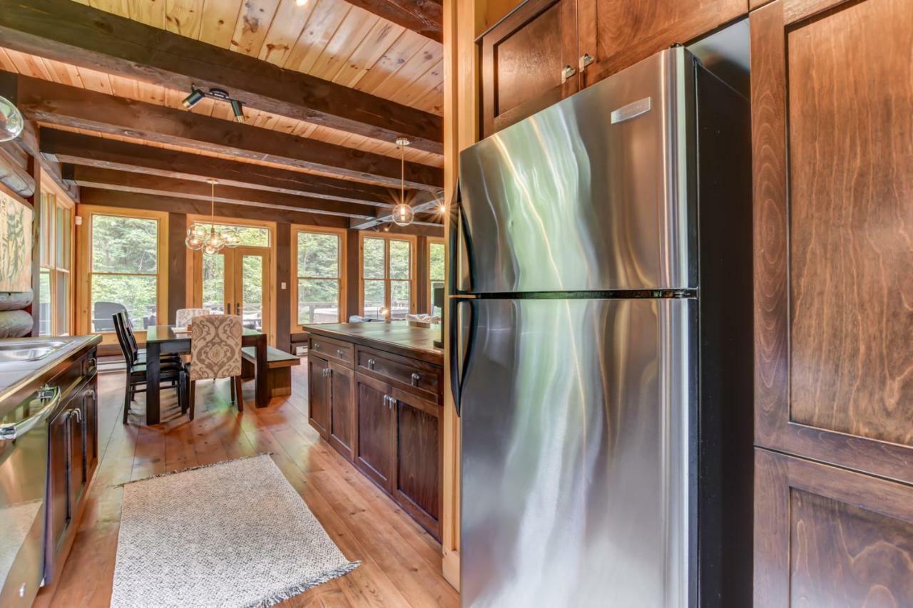 Chic Log Chalet With Hot Tub - Mont-Tremblant North Side By Reserver.Ca Lac-Superieur المظهر الخارجي الصورة